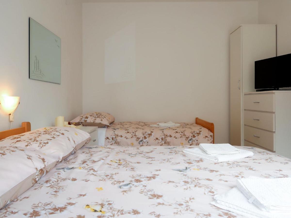 Apartment Meri - Krk211 By Interhome Kornić Εξωτερικό φωτογραφία