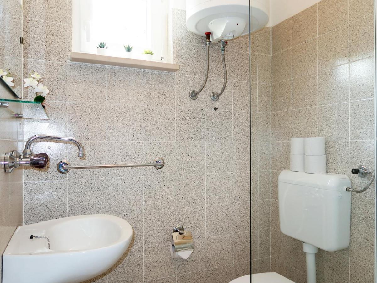 Apartment Meri - Krk211 By Interhome Kornić Εξωτερικό φωτογραφία
